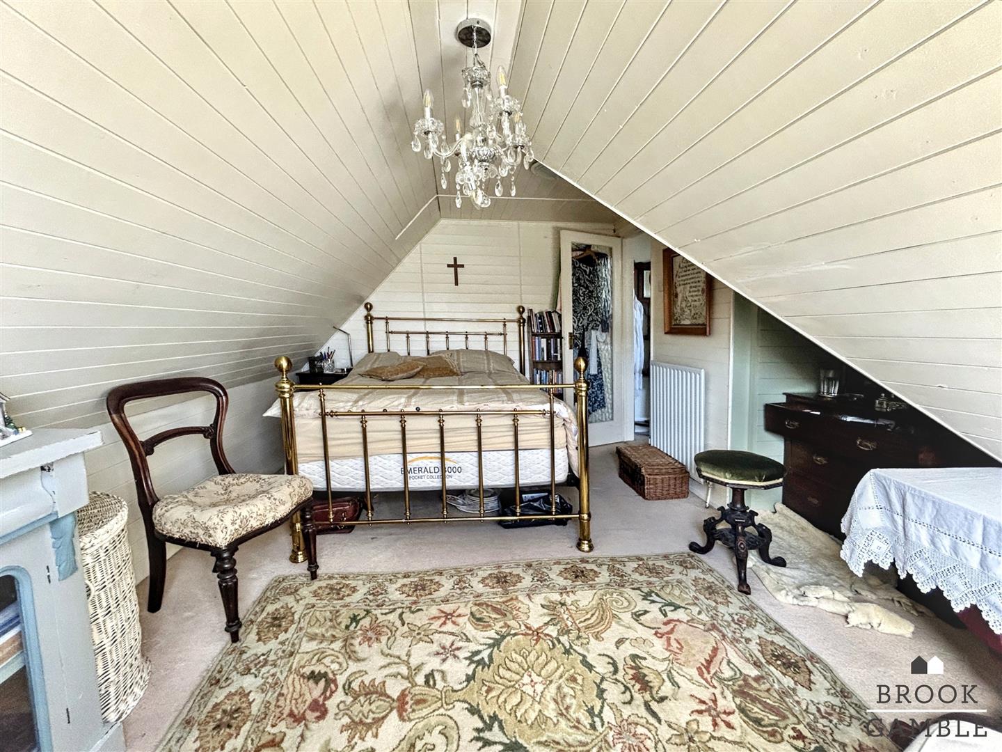 4 Bedroom Chalet - Detached. Pashley Road in Eastbourne,  20